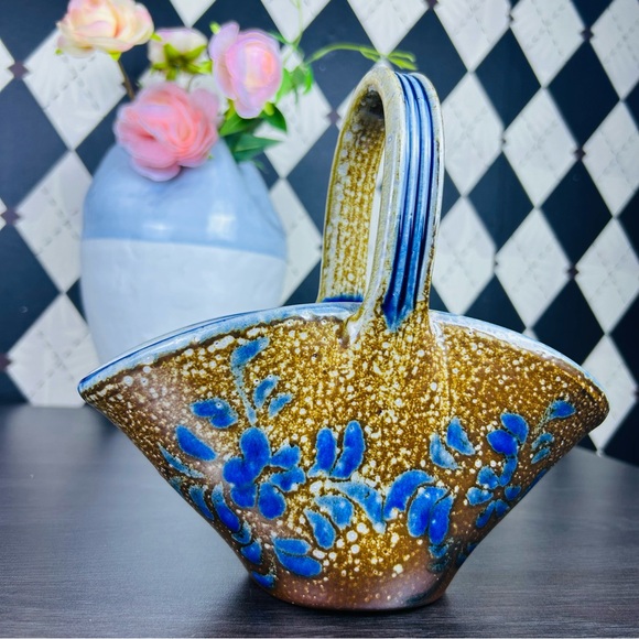 Vintage Studio Earthenware Basket Bowl, Blue Floral Glaze 8" Gray Brown Blue - Picture 12 of 14